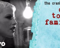 The Cranberries - Ode To My Family (Official Music Video)