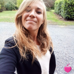 Photo de Caro56, Femme 34 ans, de Saint-Martin-de-Bonfossé Basse-Normandie