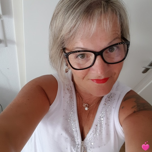 Photo de Corinne, Femme 64 ans, de Bordeaux Aquitaine