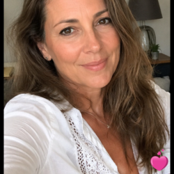 Photo de Sandra010577, Femme 49 ans, de Paris ÃŽle-de-France
