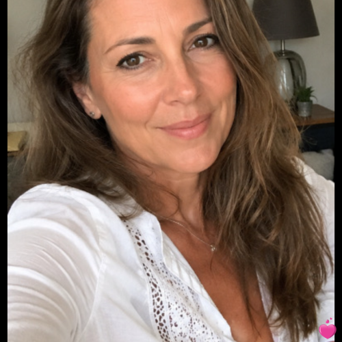 Photo de Sandra010577, Femme 49 ans, de Paris ÃŽle-de-France