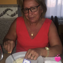 Photo de Mariapinheiro, Femme 66 ans, de Verrières-le-Buisson Île-de-France