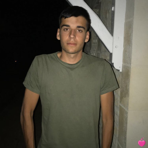 Photo de valentin_esteves, Homme 26 ans, de Bourges Centre