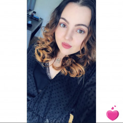 Photo de Sandrinhaaaa, Femme 31 ans, de Courbevoie Île-de-France