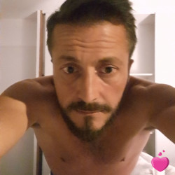 Photo de Dede001, Homme 44 ans, de Villeneuve-Saint-Georges Île-de-France