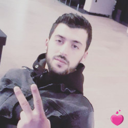 Photo de Malik, Homme 32 ans, de Bondy Île-de-France