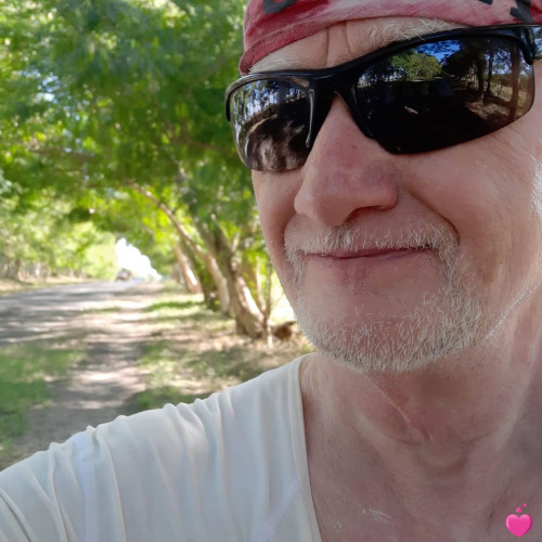 Photo de pedrault, Homme 69 ans, de Montreal Quebec