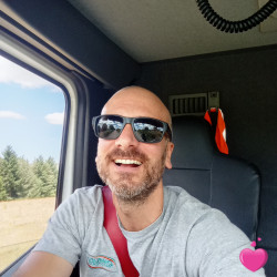 Photo de Johnn, Homme 40 ans, de Gueugnon Bourgogne