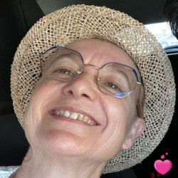 Photo de Myna, Femme 58 ans, de Arras Nord-Pas-de-Calais