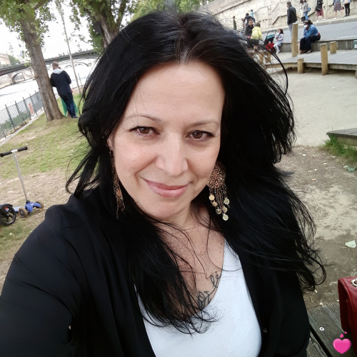 Photo de Elza, Femme 51 ans, de Levallois-Perret ÃŽle-de-France