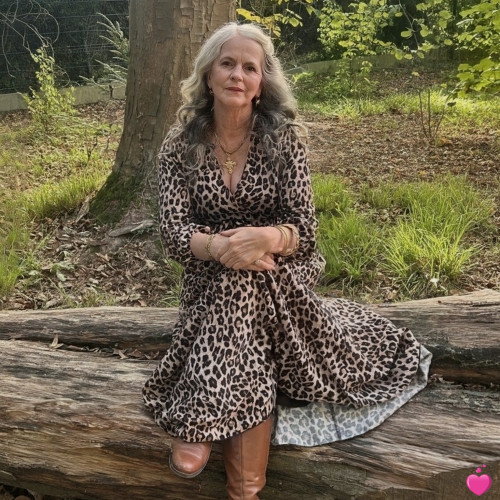 Photo de Minhota76130, Femme 60 ans, de Mont-Saint-Aignan Haute-Normandie