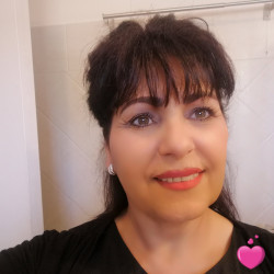 Photo de Esperance, Femme 62 ans, de Saint-Raphaël Provence-Alpes-Côte-dʿAzur