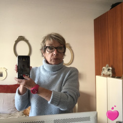 Foto de Etoiles123456, Mulher 71 anos, de Porto Région Nord (Norte)