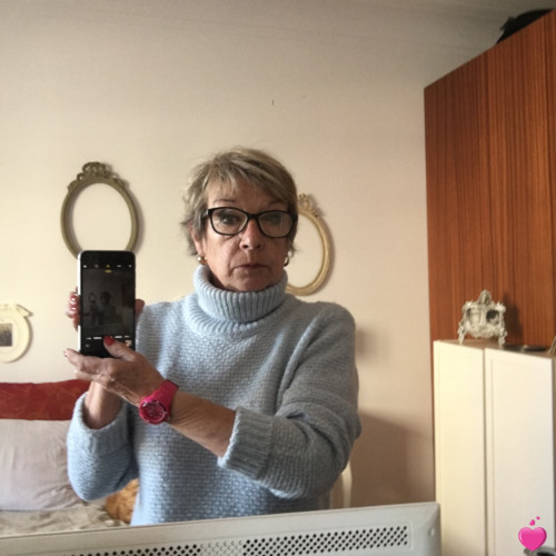 Foto de Etoiles123456, Mulher 68 anos, de Porto Région Nord (Norte)