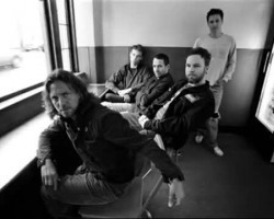 Pearl Jam - Off He Goes - lyrics