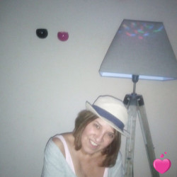 Foto de laoura, Mulher 65 anos, de Gennevilliers Île-de-France