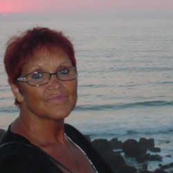 Foto de leal, Mulher 71 anos, de Versailles Île-de-France